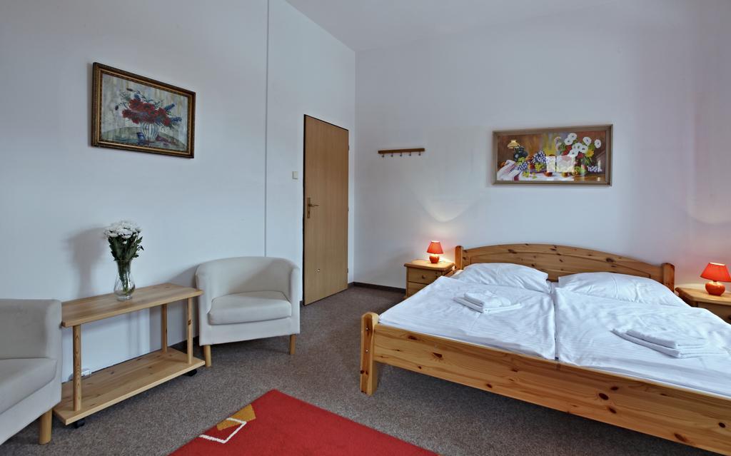 Hotel Posta Cerny Dul Exterior photo